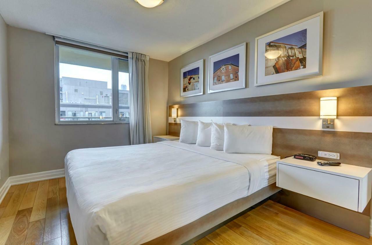 Town Hotel Toronto